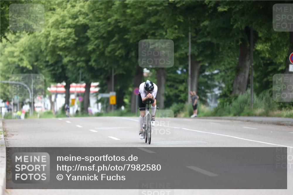 15.06.2025 - 7 Türme Triathlon Yannick Fuchs http://msf.ph/oto/7982580 15.06.2025 11:32:06 Radfahren 313 meine-sportfotos.de