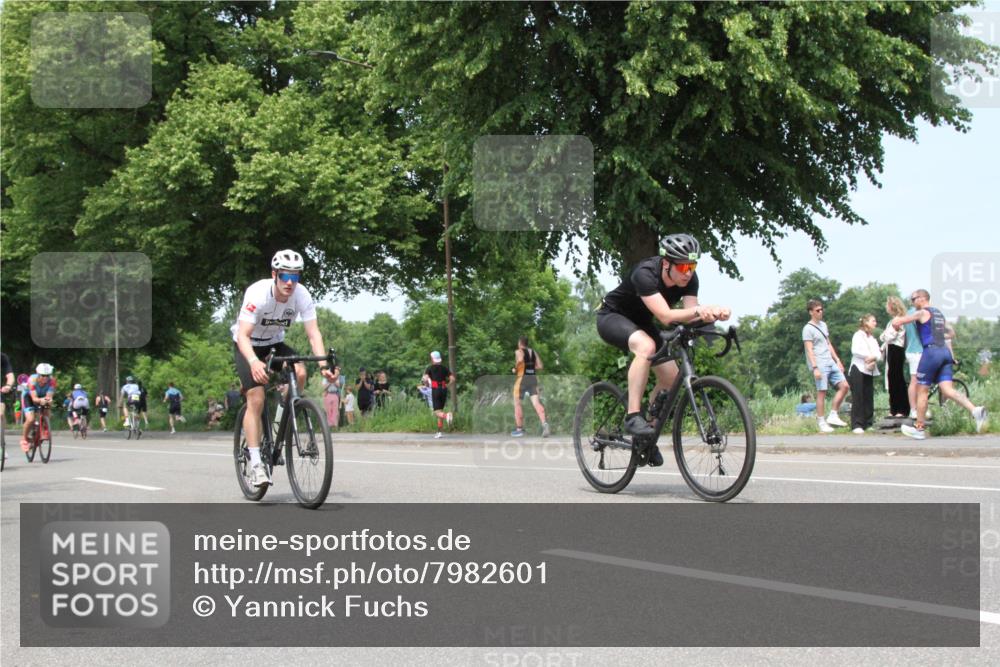 15.06.2025 - 7 Türme Triathlon Yannick Fuchs http://msf.ph/oto/7982601 15.06.2025 13:33:15 Radfahren  meine-sportfotos.de
