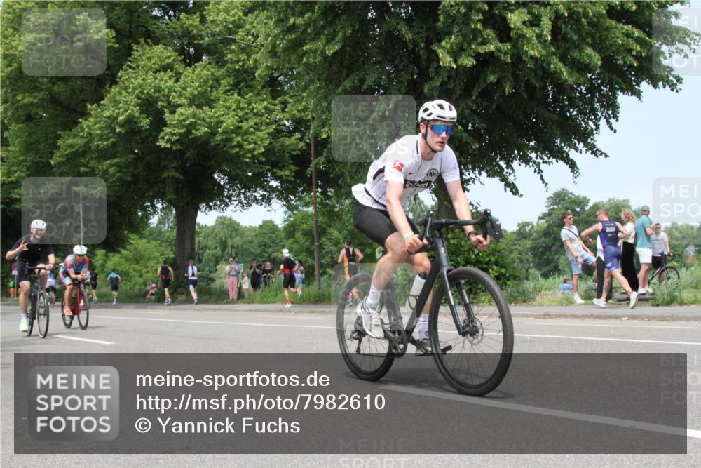 15.06.2025 - 7 Türme Triathlon Yannick Fuchs http://msf.ph/oto/7982610 15.06.2025 13:33:15 Radfahren  meine-sportfotos.de