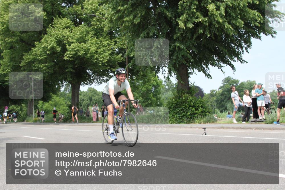 15.06.2025 - 7 Türme Triathlon Yannick Fuchs http://msf.ph/oto/7982646 15.06.2025 13:33:20 Radfahren  meine-sportfotos.de