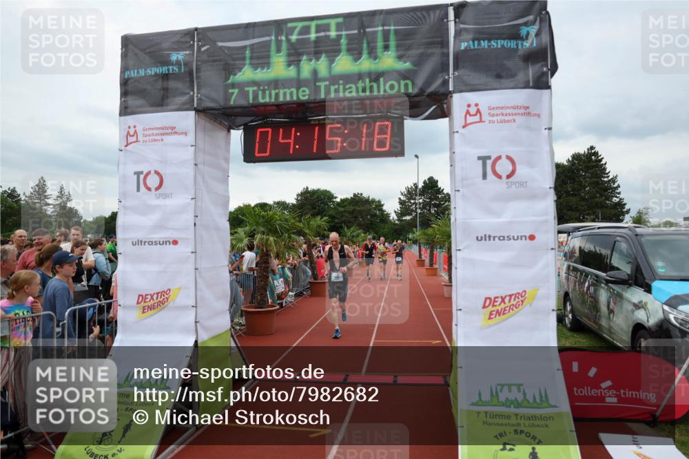 15.06.2025 - 7 Türme Triathlon Michael Strokosch http://msf.ph/oto/7982682 15.06.2025 14:15:18 Ziel 406, 494, 1050 meine-sportfotos.de