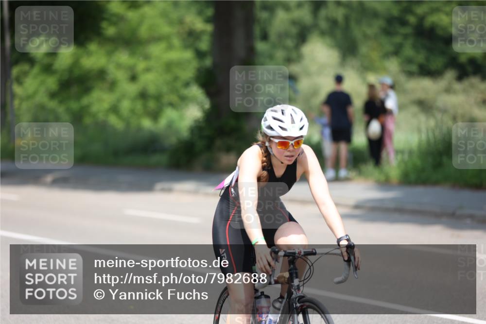 15.06.2025 - 7 Türme Triathlon Yannick Fuchs http://msf.ph/oto/7982688 15.06.2025 12:52:15 Radfahren 400, 500, 622 meine-sportfotos.de