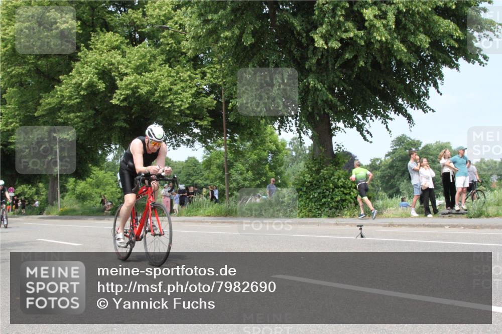 15.06.2025 - 7 Türme Triathlon Yannick Fuchs http://msf.ph/oto/7982690 15.06.2025 13:33:36 Radfahren  meine-sportfotos.de