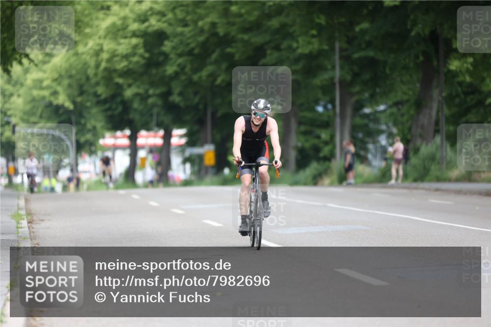 15.06.2025 - 7 Türme Triathlon Yannick Fuchs http://msf.ph/oto/7982696 15.06.2025 11:32:54 Radfahren 222 meine-sportfotos.de