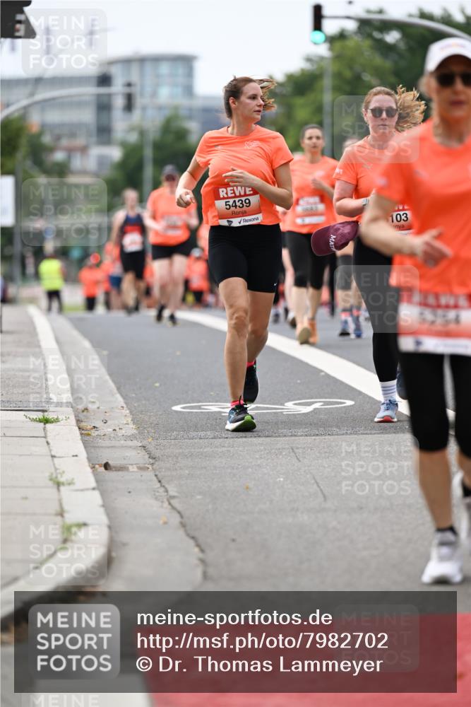 15.06.2025 - REWE Women's Run Dr. Thomas Lammeyer http://msf.ph/oto/7982702 15.06.2025 10:46:21 Laufen 5439, 103 meine-sportfotos.de