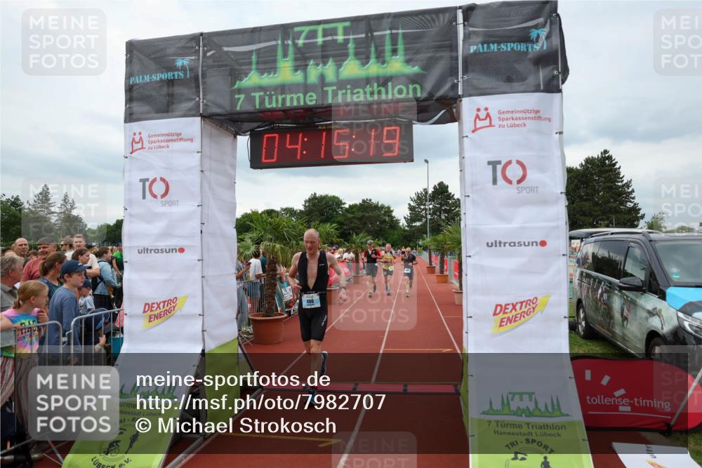 15.06.2025 - 7 Türme Triathlon Michael Strokosch http://msf.ph/oto/7982707 15.06.2025 14:15:19 Ziel 406, 494, 815, 816 meine-sportfotos.de