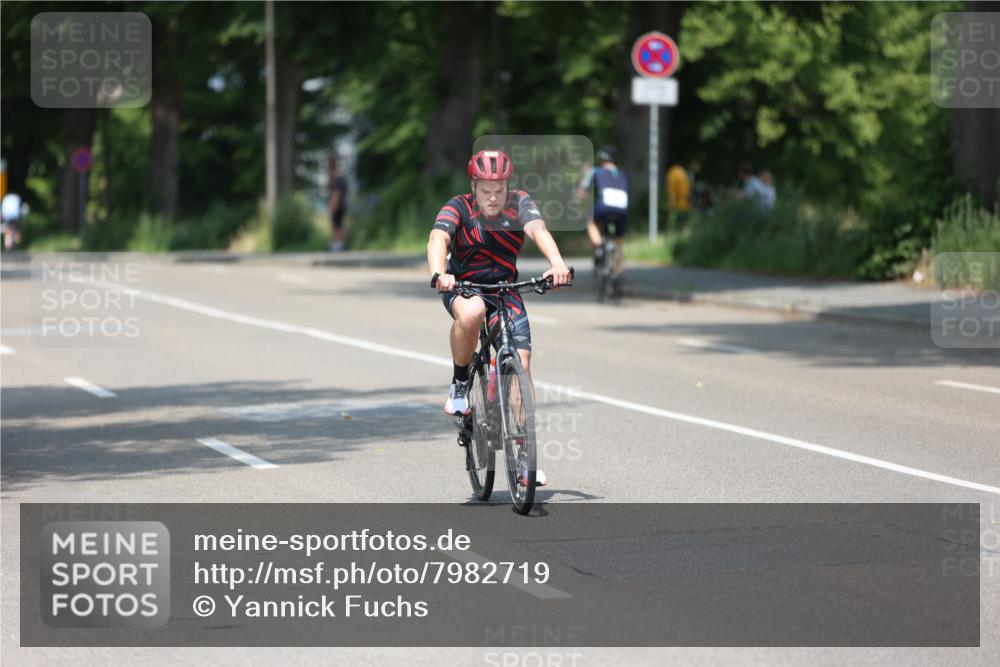 15.06.2025 - 7 Türme Triathlon Yannick Fuchs http://msf.ph/oto/7982719 15.06.2025 12:52:17 Radfahren 400, 451, 500 meine-sportfotos.de