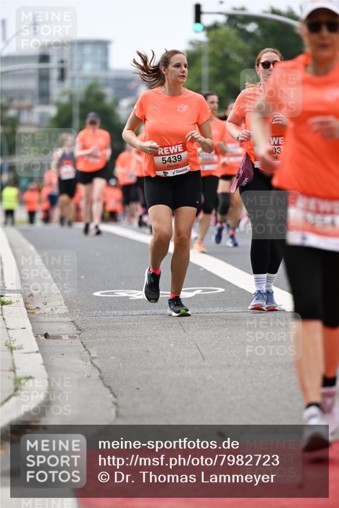15.06.2025 - REWE Women's Run Dr. Thomas Lammeyer http://msf.ph/oto/7982723 15.06.2025 10:46:22 Laufen 5439 meine-sportfotos.de