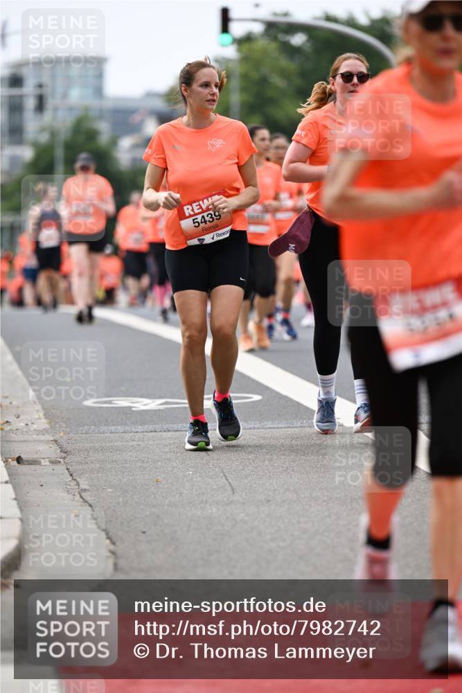 15.06.2025 - REWE Women's Run Dr. Thomas Lammeyer http://msf.ph/oto/7982742 15.06.2025 10:46:22 Laufen 5439 meine-sportfotos.de