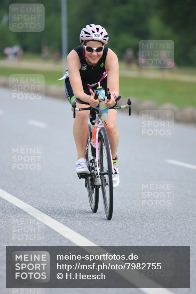 15.06.2025 - 27. Vierlanden-Triathlon H.Heesch http://msf.ph/oto/7982755 15.06.2025 10:53:49 Radfahren 60, 525 meine-sportfotos.de
