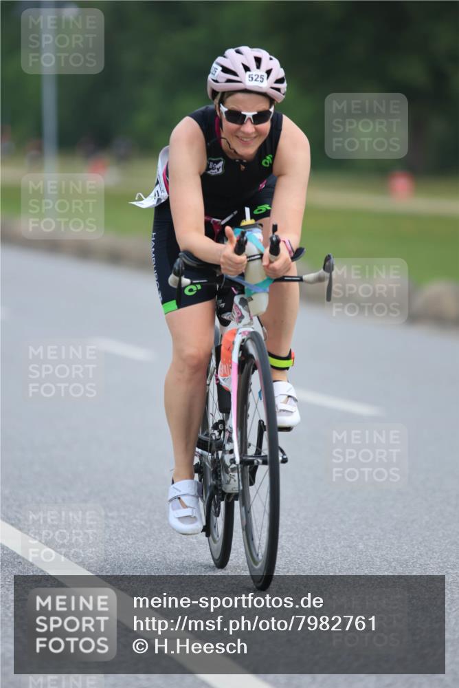 15.06.2025 - 27. Vierlanden-Triathlon H.Heesch http://msf.ph/oto/7982761 15.06.2025 10:53:49 Radfahren 60, 525 meine-sportfotos.de