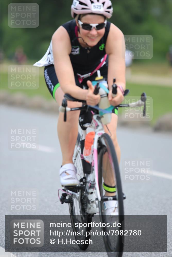 15.06.2025 - 27. Vierlanden-Triathlon H.Heesch http://msf.ph/oto/7982780 15.06.2025 10:53:49 Radfahren 60, 525 meine-sportfotos.de