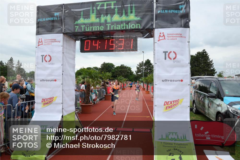 15.06.2025 - 7 Türme Triathlon Michael Strokosch http://msf.ph/oto/7982781 15.06.2025 14:15:31 Ziel 747, 815, 816, 976, 1018, 1076 meine-sportfotos.de