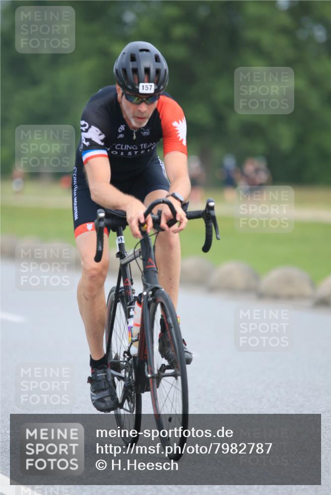 15.06.2025 - 27. Vierlanden-Triathlon H.Heesch http://msf.ph/oto/7982787 15.06.2025 10:53:59 Radfahren 69, 85, 157, 362, 509, 565, 622 meine-sportfotos.de