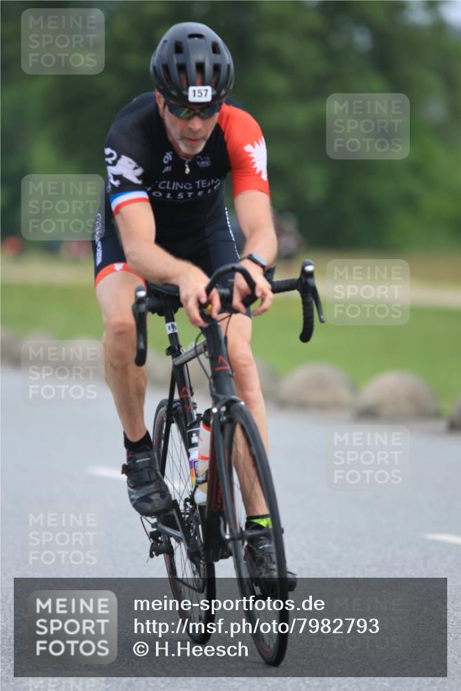 15.06.2025 - 27. Vierlanden-Triathlon H.Heesch http://msf.ph/oto/7982793 15.06.2025 10:53:59 Radfahren 69, 85, 157, 362, 509, 565, 622 meine-sportfotos.de