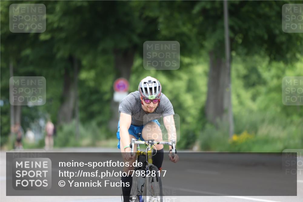 15.06.2025 - 7 Türme Triathlon Yannick Fuchs http://msf.ph/oto/7982817 15.06.2025 11:33:03 Radfahren 337 meine-sportfotos.de