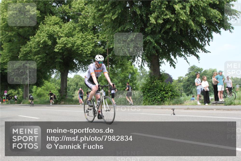 15.06.2025 - 7 Türme Triathlon Yannick Fuchs http://msf.ph/oto/7982834 15.06.2025 13:34:10 Radfahren  meine-sportfotos.de