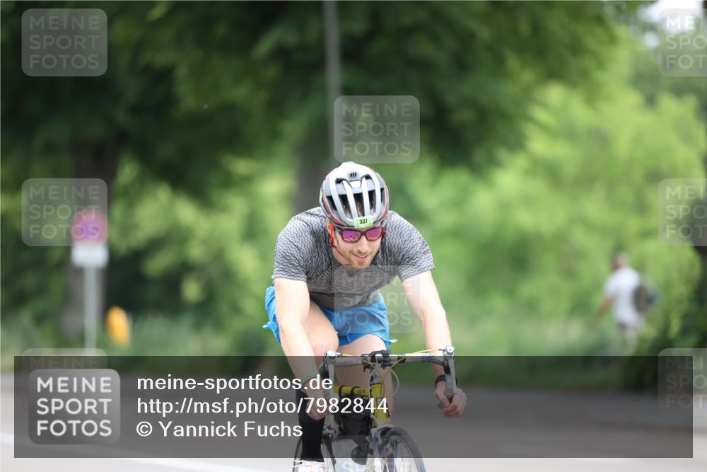 15.06.2025 - 7 Türme Triathlon Yannick Fuchs http://msf.ph/oto/7982844 15.06.2025 11:33:04 Radfahren 337 meine-sportfotos.de