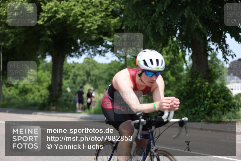 15.06.2025 - 7 Türme Triathlon Yannick Fuchs http://msf.ph/oto/7982853 15.06.2025 12:52:30 Radfahren 208, 225, 594, 616 meine-sportfotos.de
