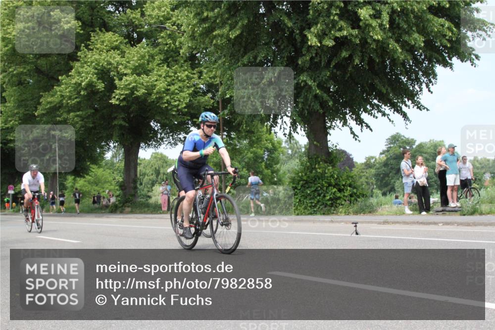15.06.2025 - 7 Türme Triathlon Yannick Fuchs http://msf.ph/oto/7982858 15.06.2025 13:34:18 Radfahren  meine-sportfotos.de