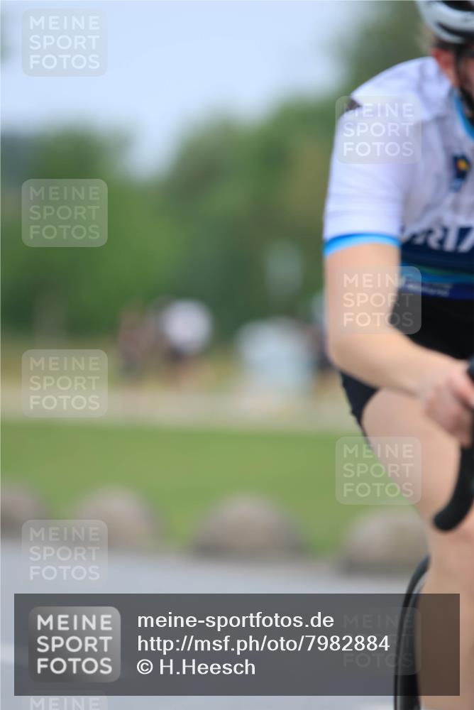 15.06.2025 - 27. Vierlanden-Triathlon H.Heesch http://msf.ph/oto/7982884 15.06.2025 10:54:10 Radfahren 69, 317, 454, 540, 565, 570, 585, 631 meine-sportfotos.de
