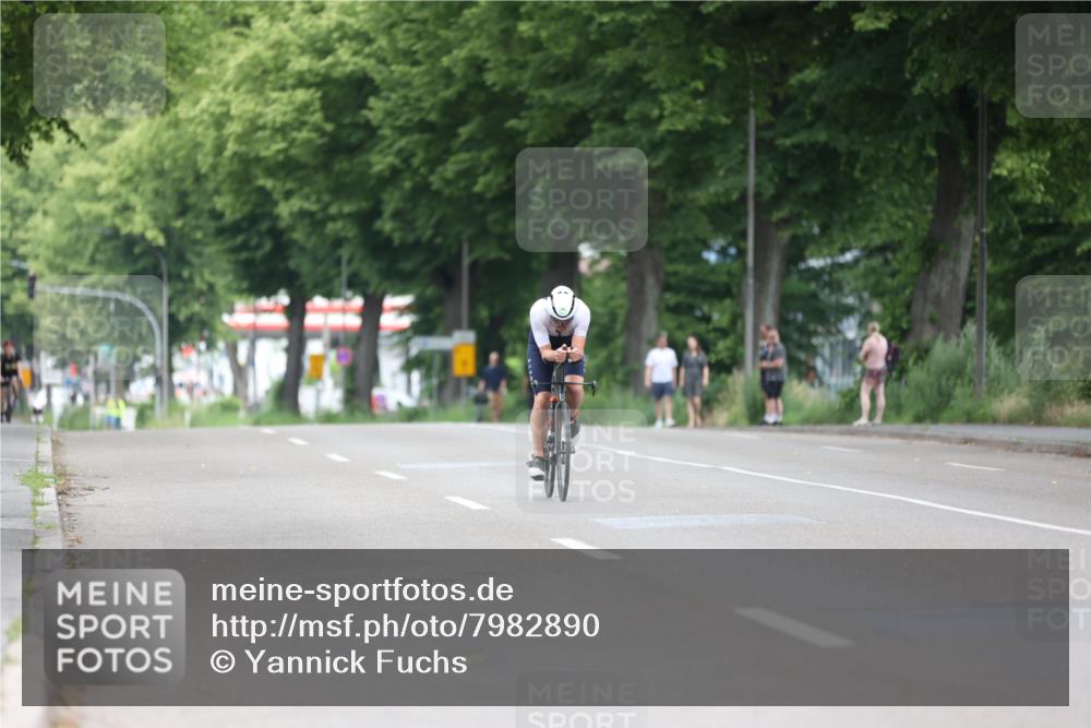 15.06.2025 - 7 Türme Triathlon Yannick Fuchs http://msf.ph/oto/7982890 15.06.2025 11:33:55 Radfahren 286 meine-sportfotos.de