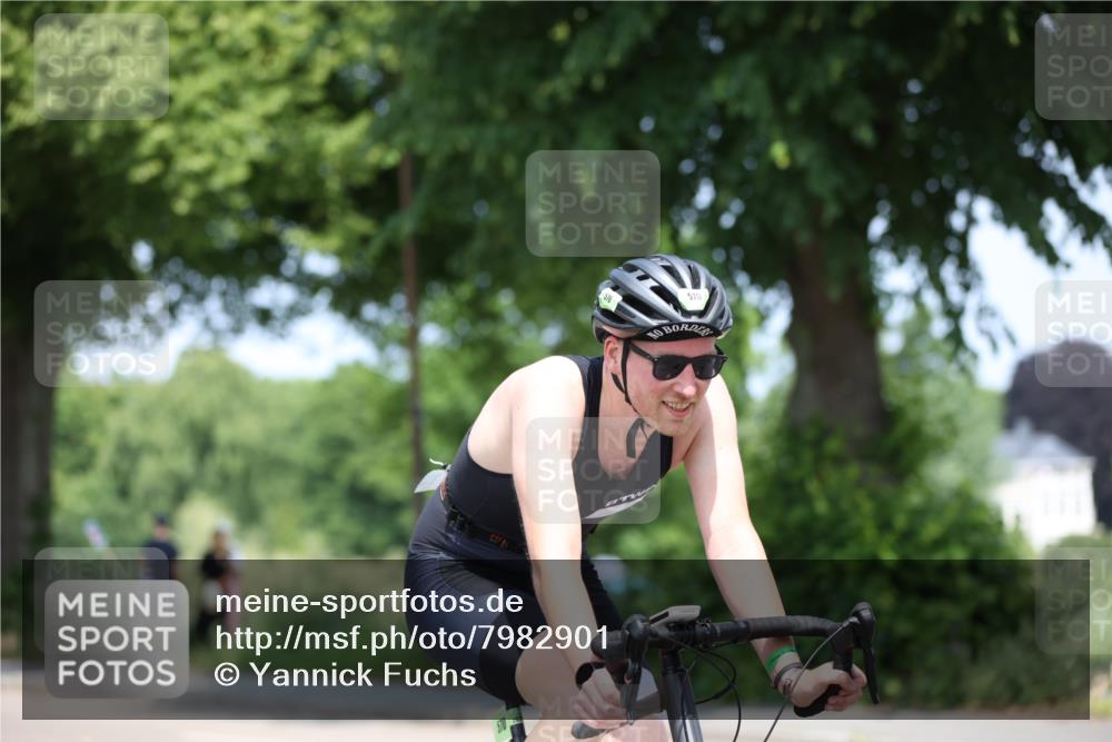 15.06.2025 - 7 Türme Triathlon Yannick Fuchs http://msf.ph/oto/7982901 15.06.2025 12:52:41 Radfahren 570 meine-sportfotos.de