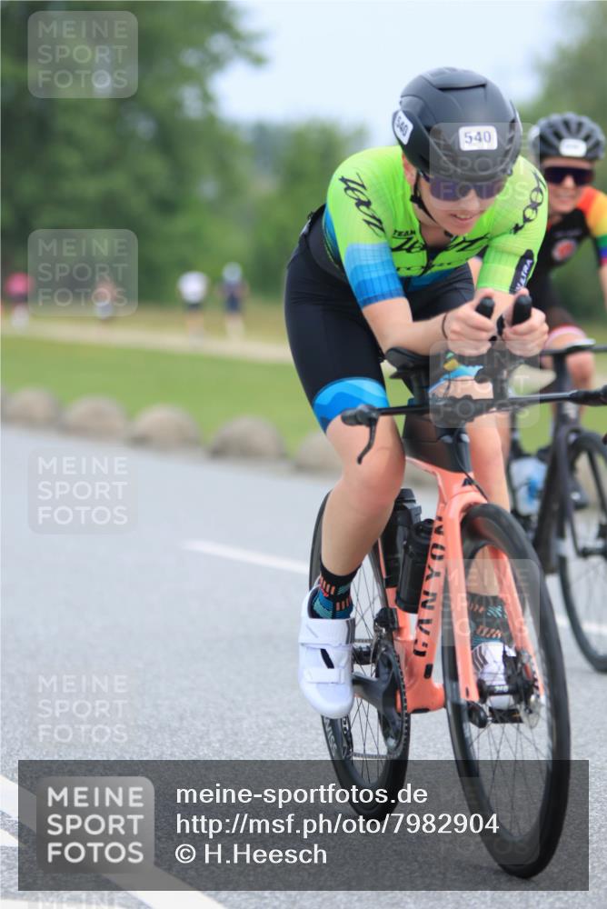 15.06.2025 - 27. Vierlanden-Triathlon H.Heesch http://msf.ph/oto/7982904 15.06.2025 10:54:17 Radfahren 123, 317, 454, 540, 570, 635 meine-sportfotos.de