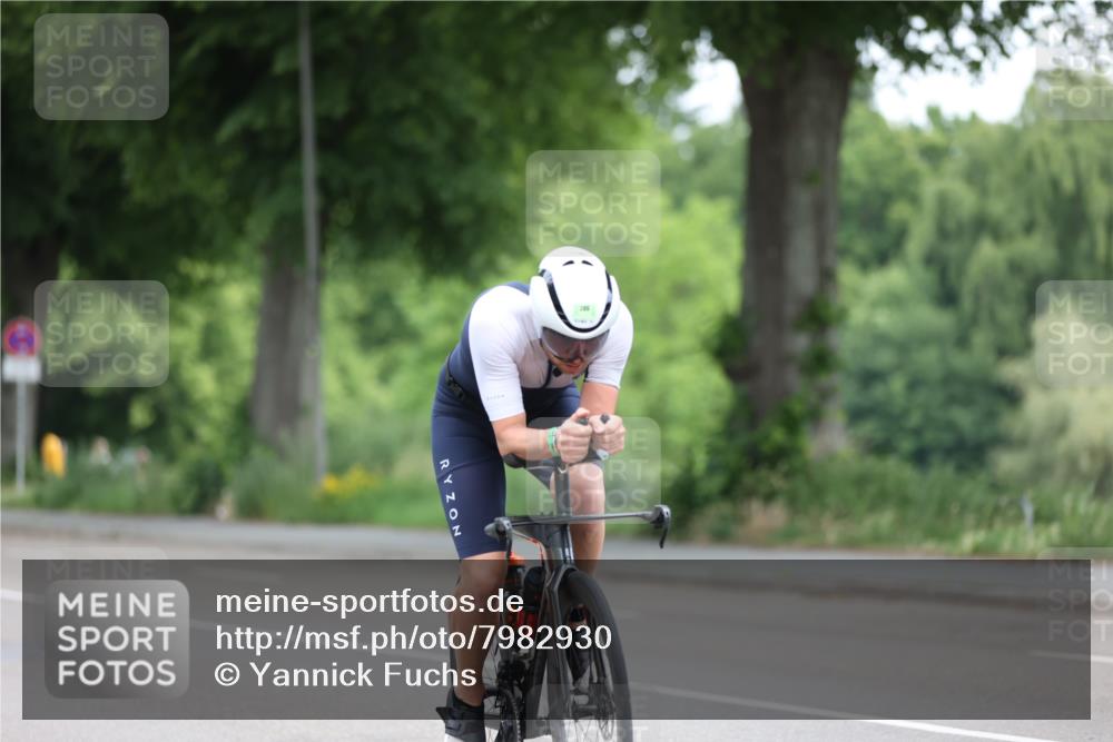 15.06.2025 - 7 Türme Triathlon Yannick Fuchs http://msf.ph/oto/7982930 15.06.2025 11:33:57 Radfahren 286 meine-sportfotos.de