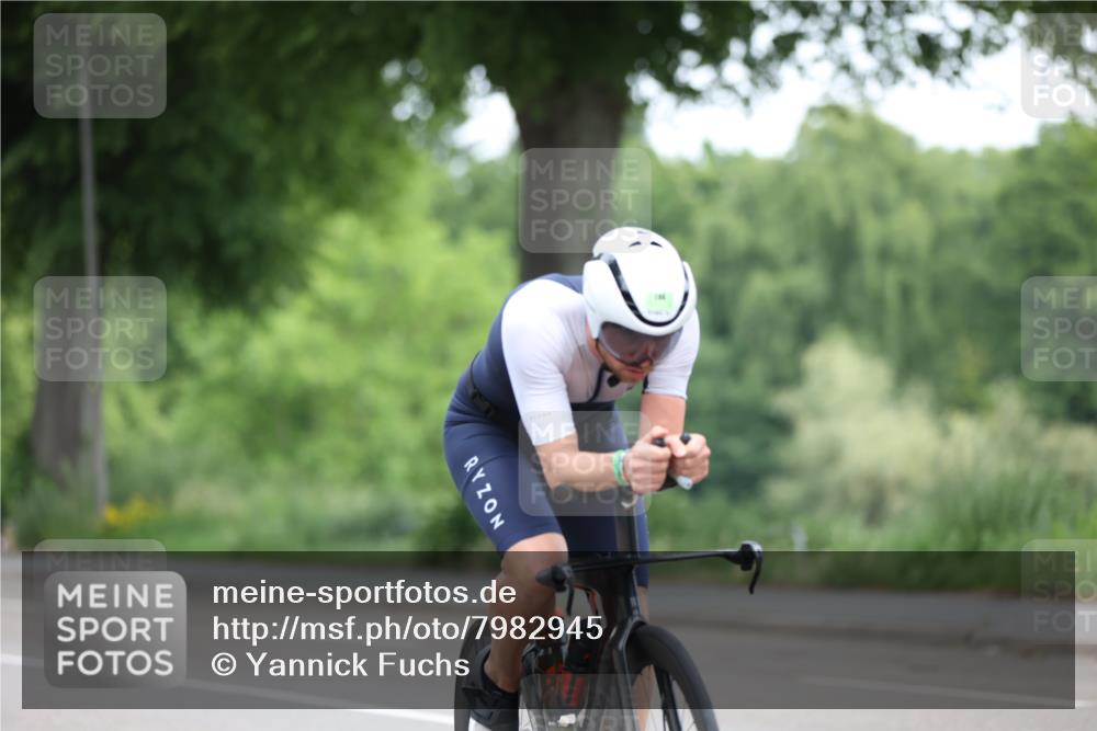 15.06.2025 - 7 Türme Triathlon Yannick Fuchs http://msf.ph/oto/7982945 15.06.2025 11:33:57 Radfahren 286 meine-sportfotos.de