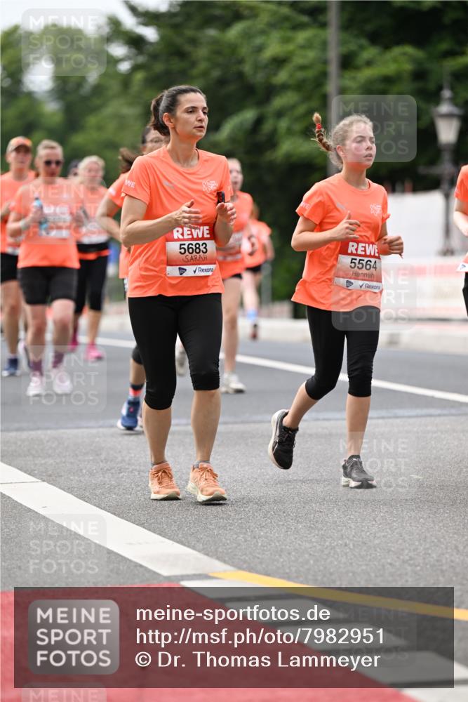 15.06.2025 - REWE Women's Run Dr. Thomas Lammeyer http://msf.ph/oto/7982951 15.06.2025 10:46:28 Laufen 5683, 5564 meine-sportfotos.de