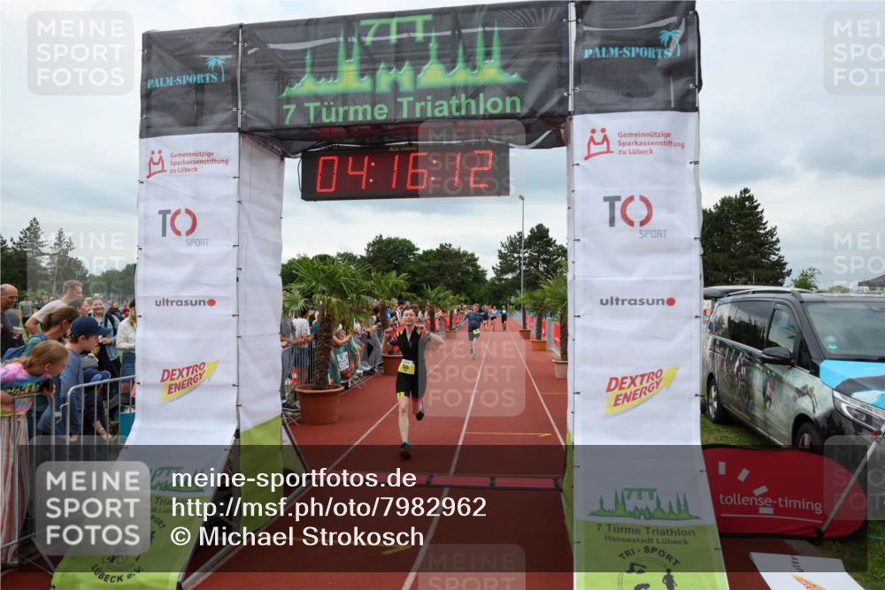 15.06.2025 - 7 Türme Triathlon Michael Strokosch http://msf.ph/oto/7982962 15.06.2025 14:16:12 Ziel 735, 1005 meine-sportfotos.de