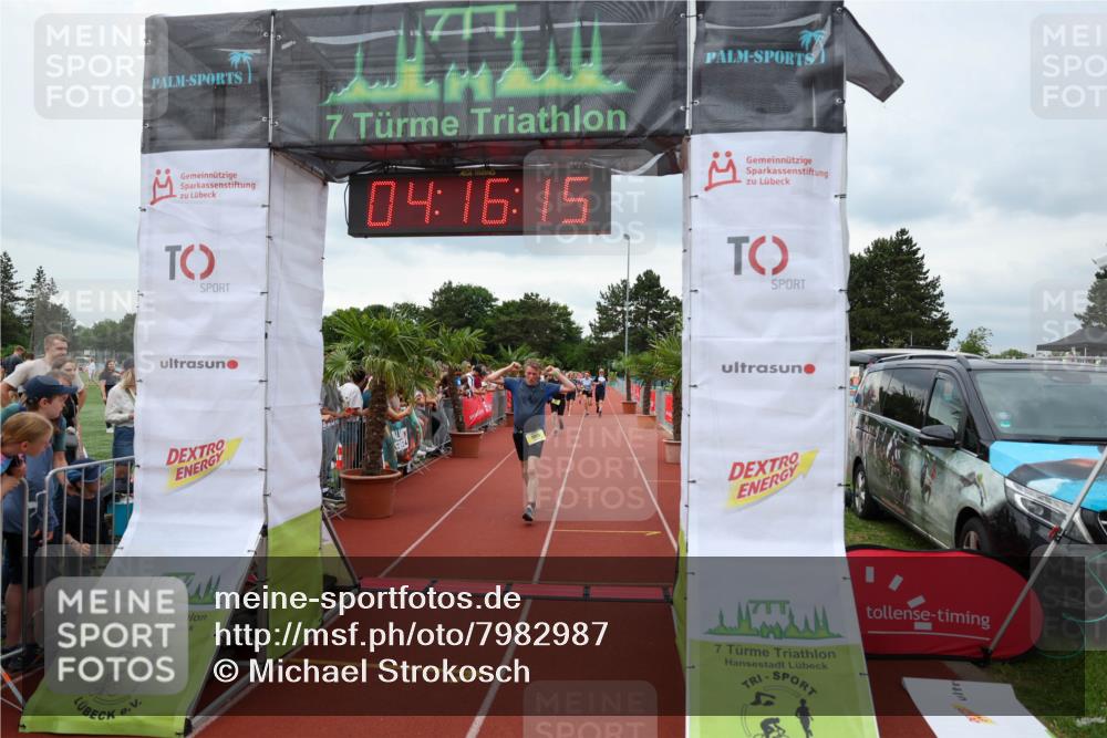 15.06.2025 - 7 Türme Triathlon Michael Strokosch http://msf.ph/oto/7982987 15.06.2025 14:16:15 Ziel 735, 834, 1005 meine-sportfotos.de