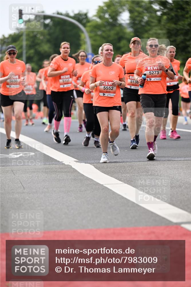 15.06.2025 - REWE Women's Run Dr. Thomas Lammeyer http://msf.ph/oto/7983009 15.06.2025 10:46:29 Laufen 5630, 5153, 5136, 5552, 5273 meine-sportfotos.de