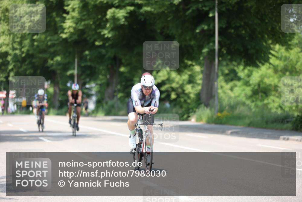 15.06.2025 - 7 Türme Triathlon Yannick Fuchs http://msf.ph/oto/7983030 15.06.2025 12:52:51 Radfahren 631, 653 meine-sportfotos.de