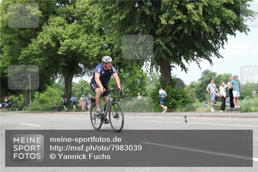 15.06.2025 - 7 Türme Triathlon Yannick Fuchs http://msf.ph/oto/7983039 15.06.2025 13:35:13 Radfahren  meine-sportfotos.de