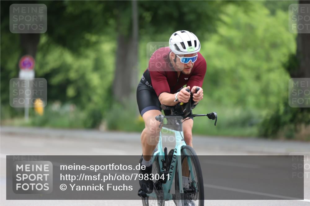 15.06.2025 - 7 Türme Triathlon Yannick Fuchs http://msf.ph/oto/7983041 15.06.2025 11:34:14 Radfahren 297, 334 meine-sportfotos.de
