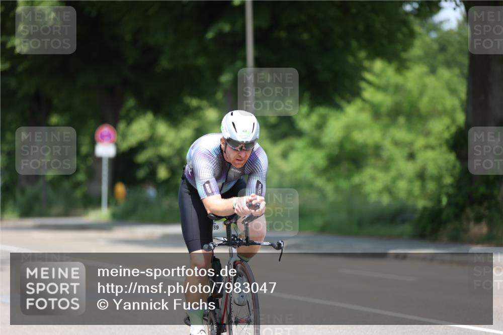 15.06.2025 - 7 Türme Triathlon Yannick Fuchs http://msf.ph/oto/7983047 15.06.2025 12:52:51 Radfahren 631, 653 meine-sportfotos.de