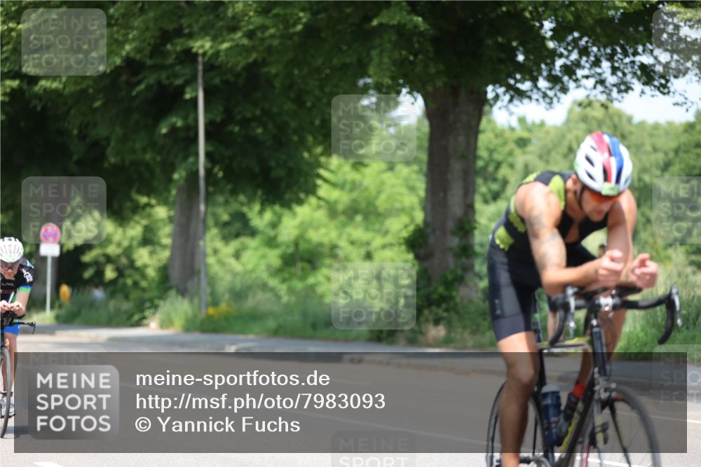 15.06.2025 - 7 Türme Triathlon Yannick Fuchs http://msf.ph/oto/7983093 15.06.2025 12:52:53 Radfahren 241, 631, 653 meine-sportfotos.de