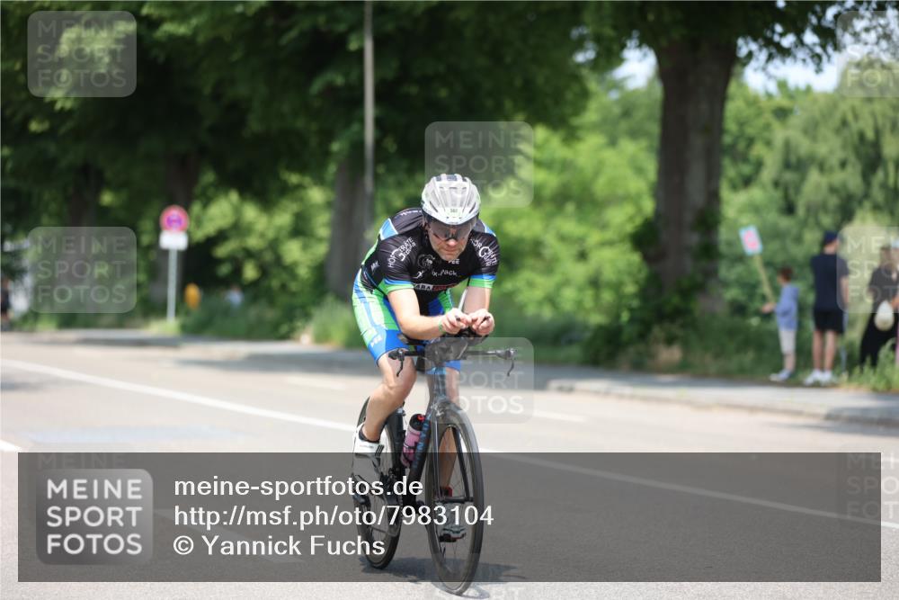 15.06.2025 - 7 Türme Triathlon Yannick Fuchs http://msf.ph/oto/7983104 15.06.2025 12:52:54 Radfahren 241, 631, 653, 661 meine-sportfotos.de