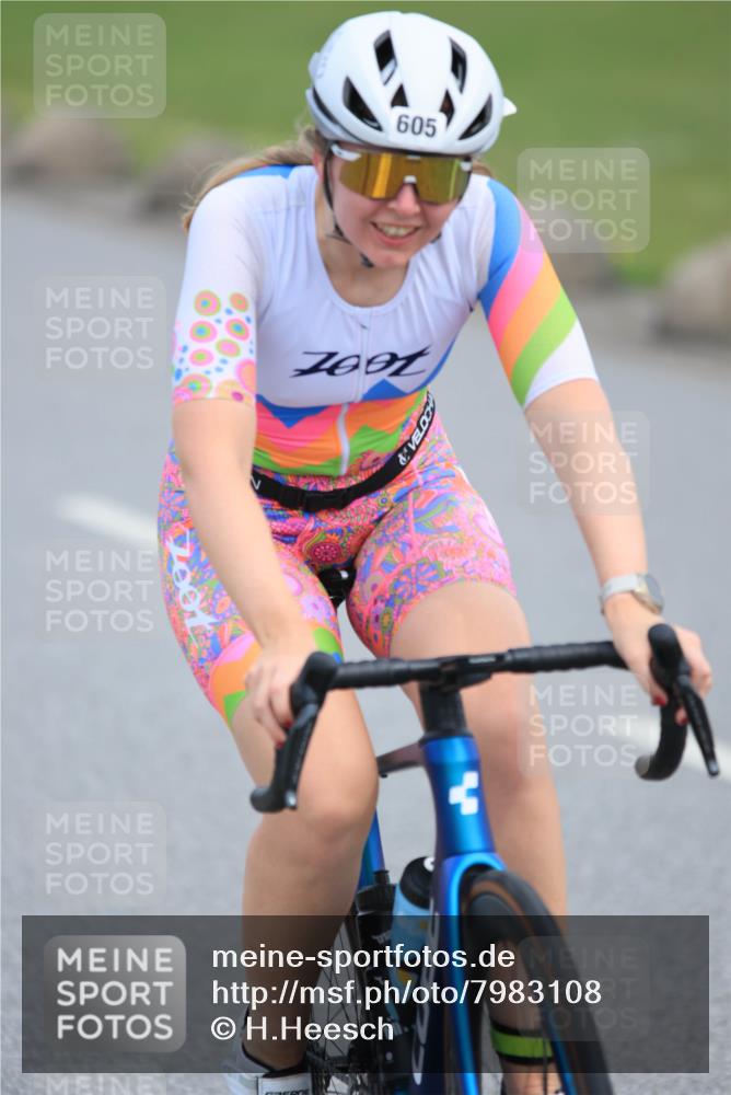 15.06.2025 - 27. Vierlanden-Triathlon H.Heesch http://msf.ph/oto/7983108 15.06.2025 10:55:05 Radfahren 20, 72, 174, 216, 546, 605 meine-sportfotos.de