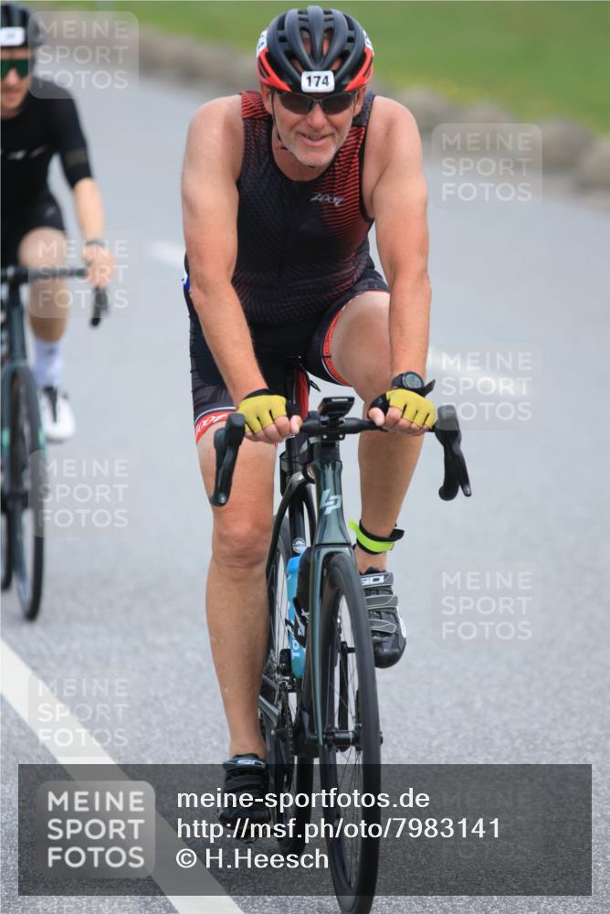 15.06.2025 - 27. Vierlanden-Triathlon H.Heesch http://msf.ph/oto/7983141 15.06.2025 10:55:11 Radfahren 20, 72, 125, 174, 216 meine-sportfotos.de