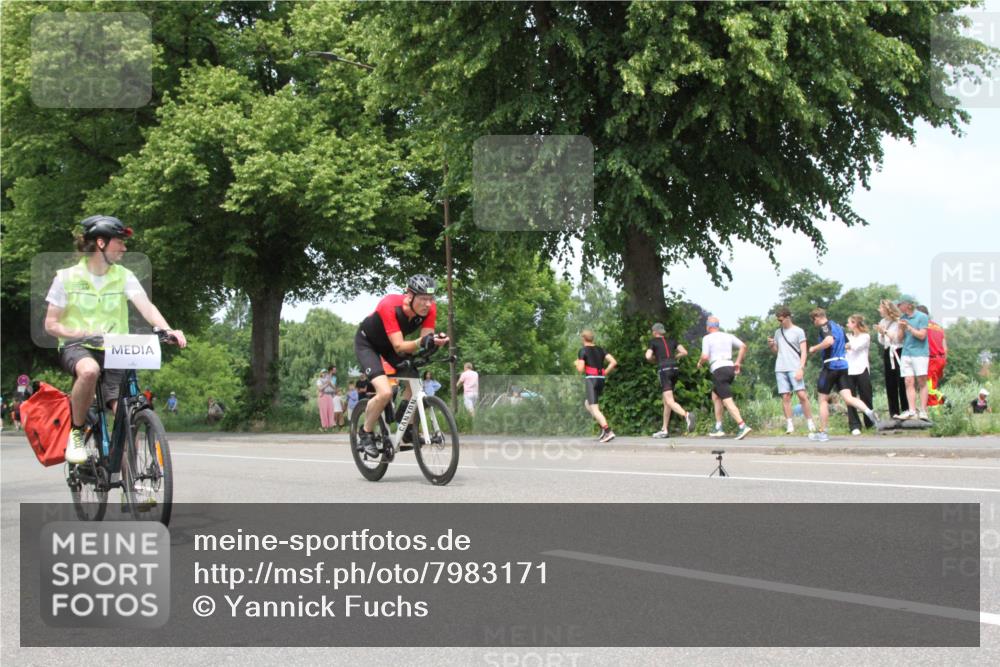 15.06.2025 - 7 Türme Triathlon Yannick Fuchs http://msf.ph/oto/7983171 15.06.2025 13:36:00 Radfahren  meine-sportfotos.de
