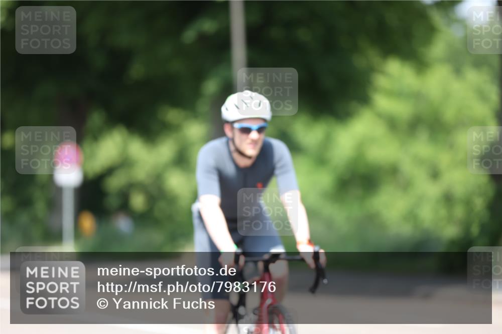 15.06.2025 - 7 Türme Triathlon Yannick Fuchs http://msf.ph/oto/7983176 15.06.2025 12:52:59 Radfahren 241, 591, 608, 653, 661 meine-sportfotos.de