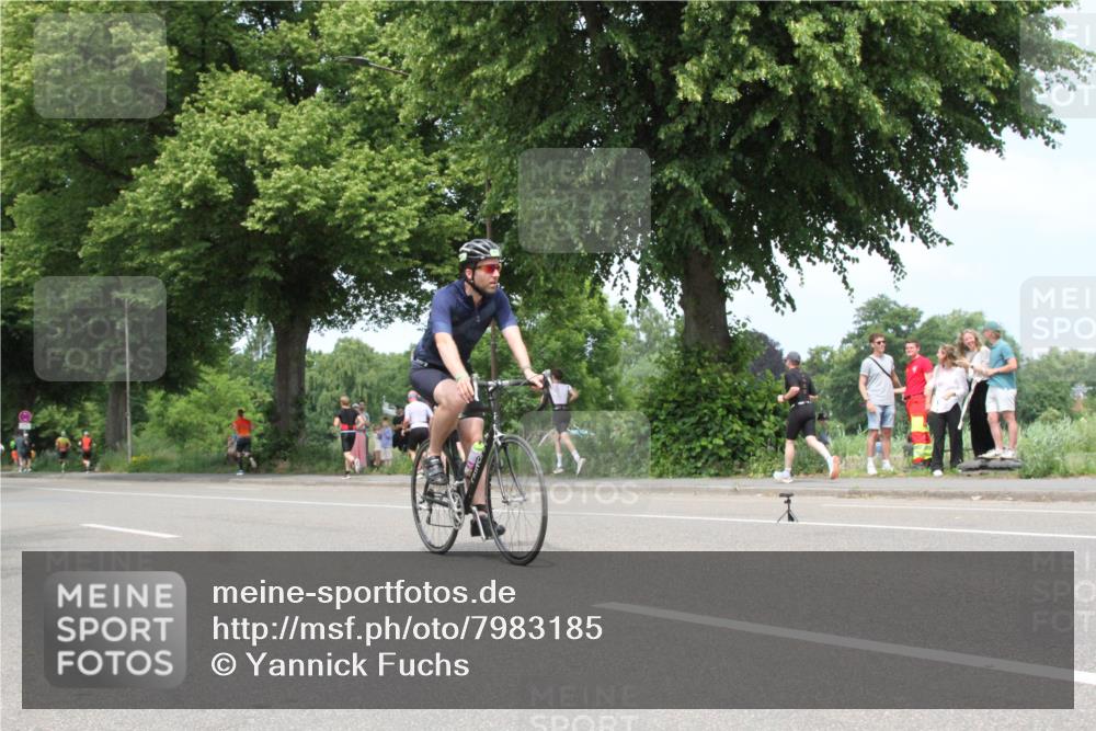 15.06.2025 - 7 Türme Triathlon Yannick Fuchs http://msf.ph/oto/7983185 15.06.2025 13:36:03 Radfahren  meine-sportfotos.de