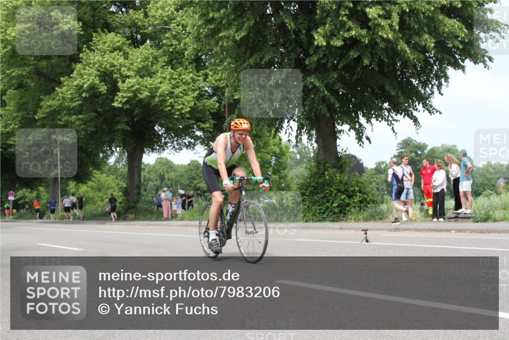 15.06.2025 - 7 Türme Triathlon Yannick Fuchs http://msf.ph/oto/7983206 15.06.2025 13:36:10 Radfahren  meine-sportfotos.de