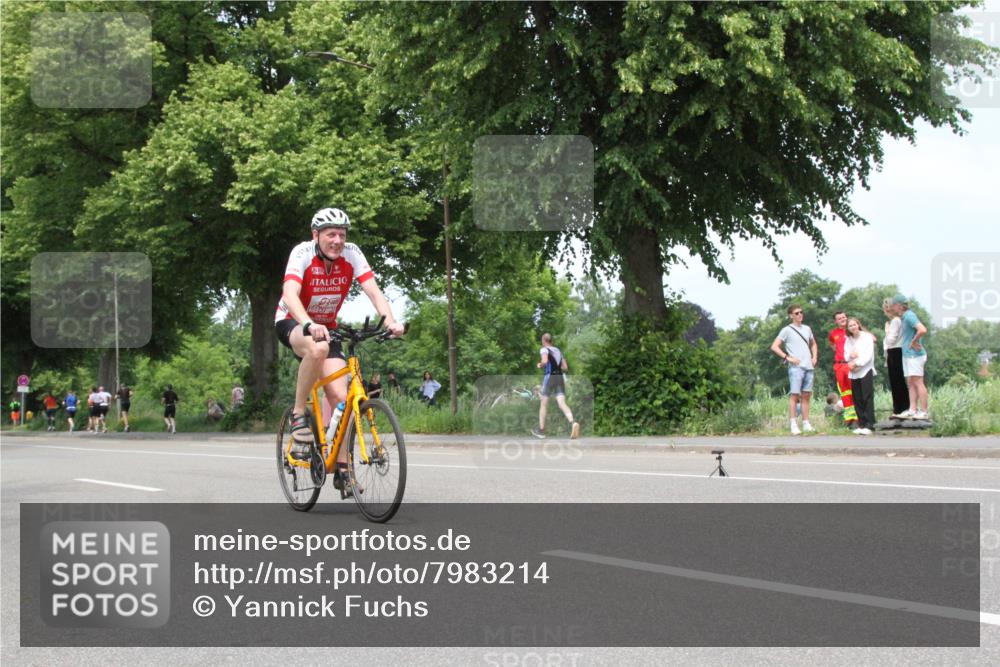 15.06.2025 - 7 Türme Triathlon Yannick Fuchs http://msf.ph/oto/7983214 15.06.2025 13:36:12 Radfahren  meine-sportfotos.de