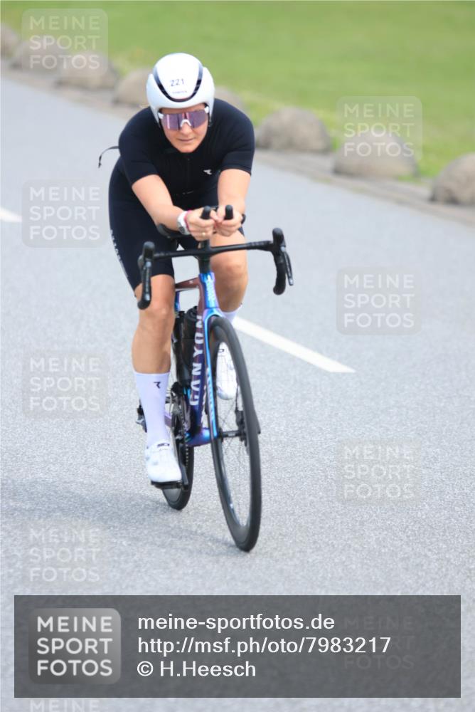 15.06.2025 - 27. Vierlanden-Triathlon H.Heesch http://msf.ph/oto/7983217 15.06.2025 10:55:34 Radfahren 167, 221, 521, 528, 559 meine-sportfotos.de