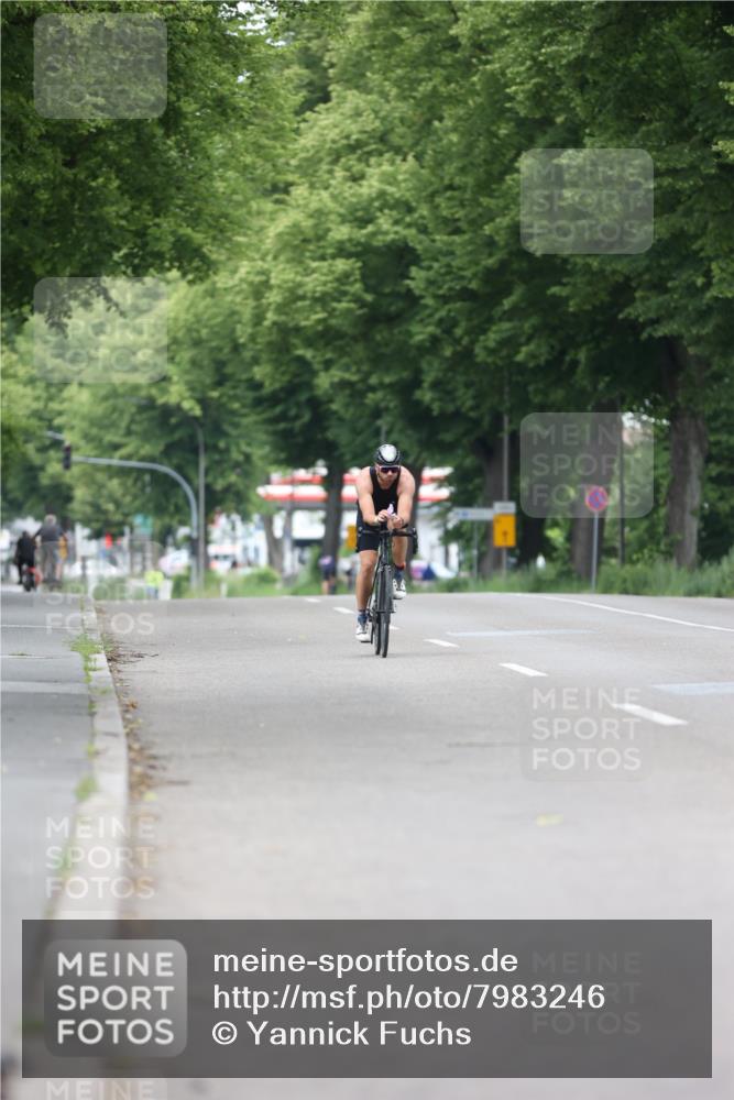 15.06.2025 - 7 Türme Triathlon Yannick Fuchs http://msf.ph/oto/7983246 15.06.2025 11:35:43 Radfahren 295, 297 meine-sportfotos.de