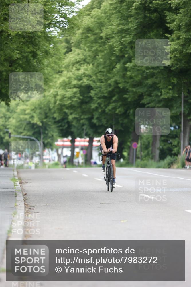 15.06.2025 - 7 Türme Triathlon Yannick Fuchs http://msf.ph/oto/7983272 15.06.2025 11:35:44 Radfahren 295, 297 meine-sportfotos.de
